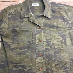 love, Fire Camouflage Shirt Jacket - Olive & Dark Green